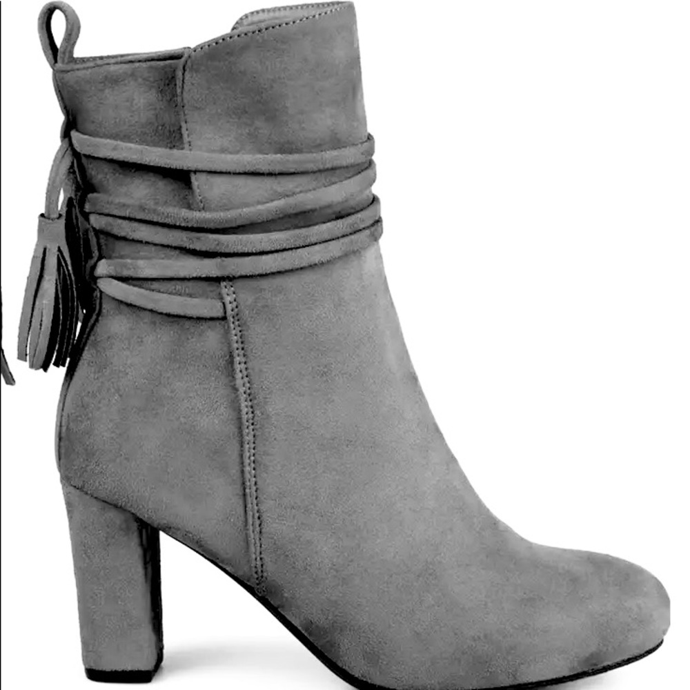 Journee Suede Tassel Boots 8